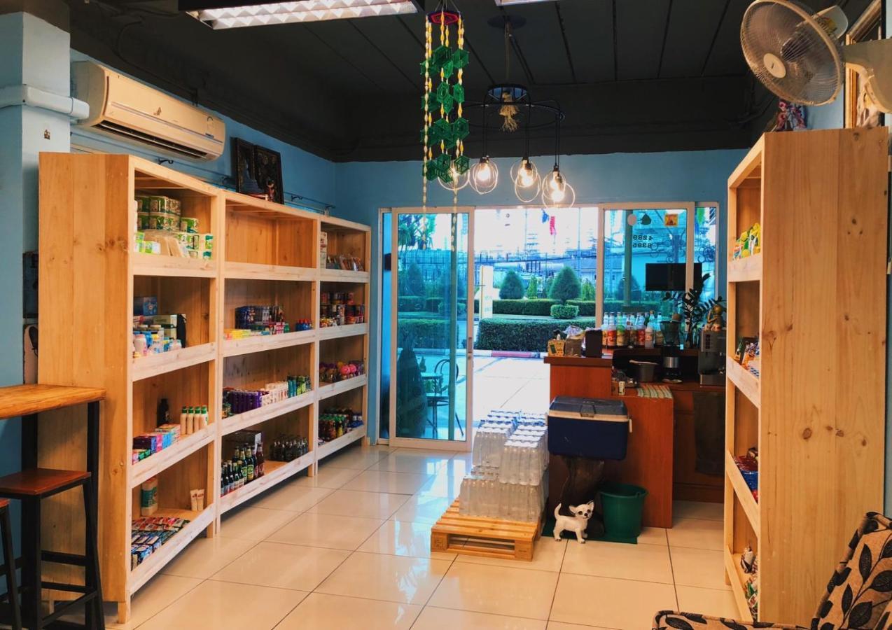 Aekkalukthai Hostel Rayong Luaran gambar
